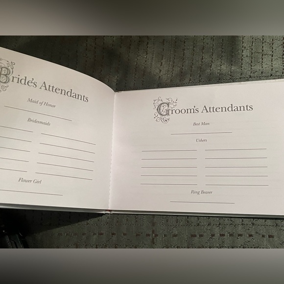 OFFERS! C.R. Gibson Collections Wedding Guest Book - Picture 4 of 8